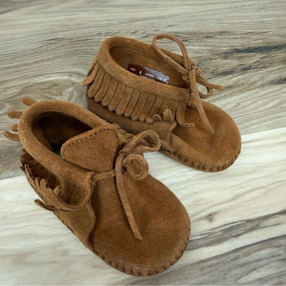 Minnetonka Tan Kids Moccasins